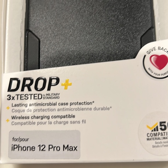 Otter box iPhone 12 Pro Max - Picture 2 of 3